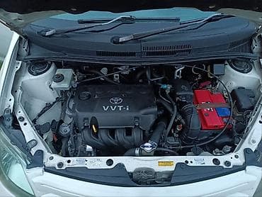 аудио системы: Toyota Ist: 2002 г., 1.5 л, Автомат, Бензин, Хэтчбэк — 8