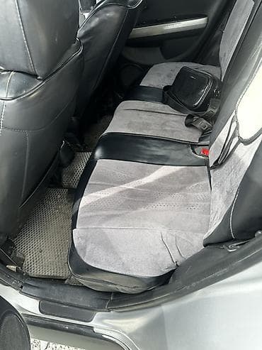 Toyota Ist: 2002 г., 1.3 л, Автомат, Бензин, Хетчбек — 7
