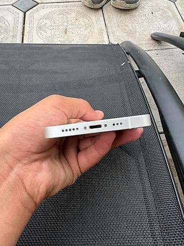 чехол iphone 17: IPhone 12, Б/у, 64 ГБ, Белый, Зарядное устройство, Защитное стекло, Чехол, 78 % — 1