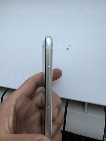 Техника и электроника: IPhone SE 2020, Б/у, 64 ГБ, Белый, Зарядное устройство, Чехол, В рассрочку, 88 % — 3