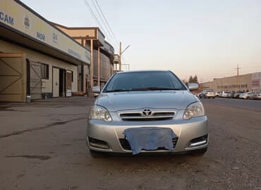 Toyota Corolla: 2004 г., 1.6 л, Механика, Бензиновая, Хэтчбэк