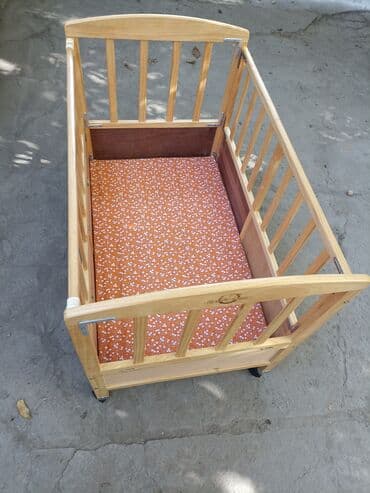 детские манеж б у: Детская кроватка в отличном состоянии Размер 1000 х 600 мм — 1