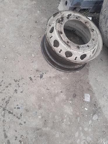 резина 16 с: Шины 315 / 70 / R 22,5, Лето, Б/у, Комплект, Грузовики/Автобусы, Италия, Michelin — 2