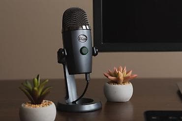 USB-микрофон Blue (серия Yeti/Nano) на настольной подставке - at lalafo.kg USB-микрофон Blue (серия Yeti/Nano) на настольной подставке -