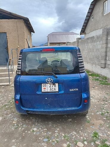 toyota fortuner 2016: Toyota Sienta: 2004 г., Минивэн — 4