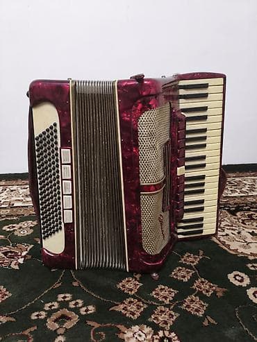 Аккордеон Fradella с Футляром клавишный, корпус в красном