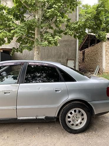 ауди 100 с: Audi A4: 1997 г., 1.8 л, Механика, Бензин, Седан — 5