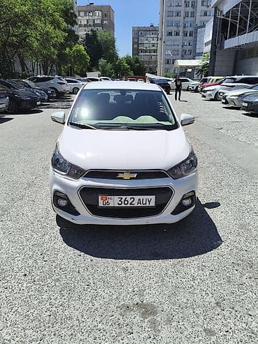 Продажа авто: Chevrolet Spark: 2017 г., 1 л, Автомат, Бензин, Хэтчбэк — 2