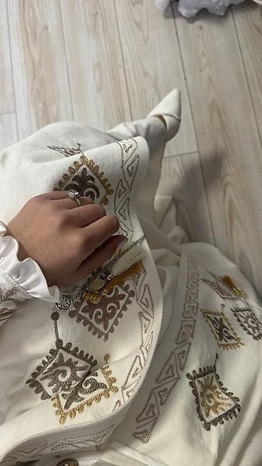 Чоңдорго карнавалдык костюмдар: Улуттук кийим, Аял, 44, 46 (M) — 3