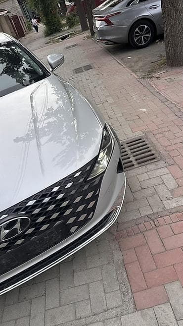 Hyundai Grandeur: 2022 г., 3 л, Газ, Фастбек — 2