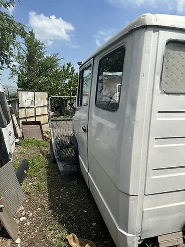 руль на вольво: Кабина Mercedes-Benz — 2