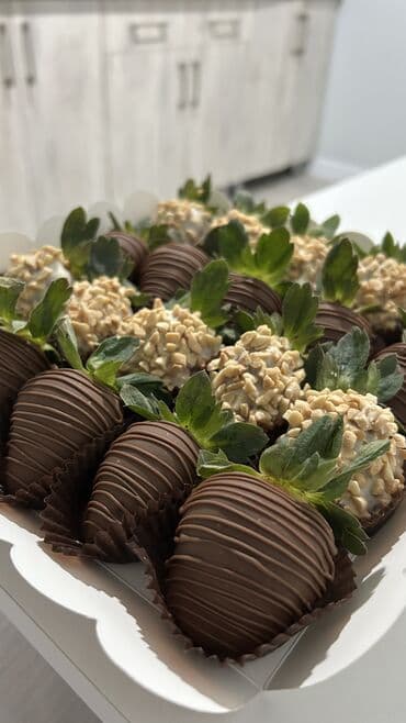 кондитерское оборудование: Клубника в шоколаде — наборы в подарочных коробках - Крупная свежая — 3