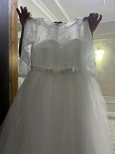 Платье для девочек. На рост 140-150 A‑силуэта цвета айвори/белый с