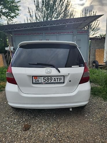 фит 2005: Honda Fit: 2002 г., 1.3 л, Автомат, Бензин, Хэтчбэк — 3