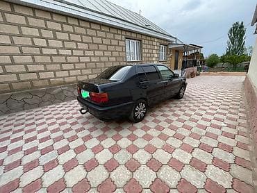 Volkswagen Vento: 1993 г., Седан