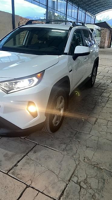 Продажа авто: Toyota RAV4: 2022 г., 2.5 л, Автомат, Бензин, Кроссовер — 3