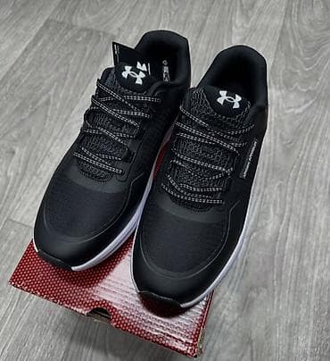 Мужская обувь: Кроссовки Under Armour, черные с белой подошвой. - Назначение: бег — 2