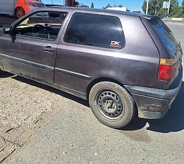 go park: Volkswagen Golf: 1993 г., 1.8 л, Бензин, Хэтчбэк — 4