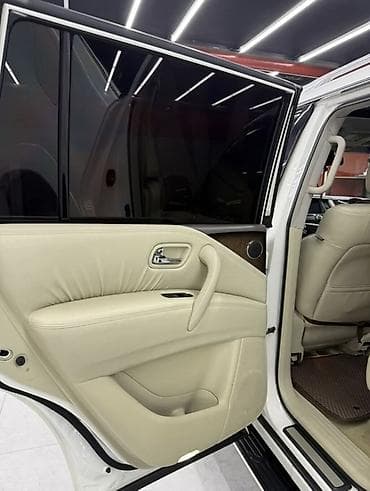 Infiniti: Infiniti QX56: 2011 г., 5.6 л, Автомат, Бензин, Внедорожник — 9