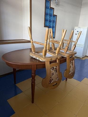 small table: Продаю шкафы из одного набора. Смотрите все фото. Производство — 9