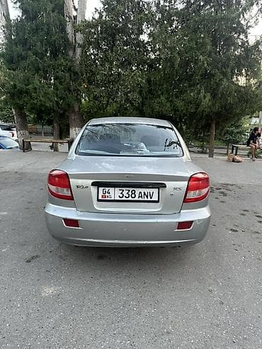 infinity qx: Kia Rio: 2004 г., 1.3 л, Механика, Бензин, Седан — 4