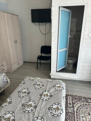 снять в аренду комнату в общежитии: 30 кв. м, Эмереги менен — 1