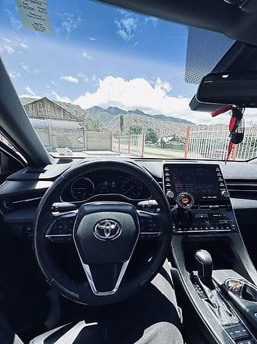 4runner 2017: Toyota Avalon: 2022 г., 2.5 л, Автомат, Гибрид, Седан — 2