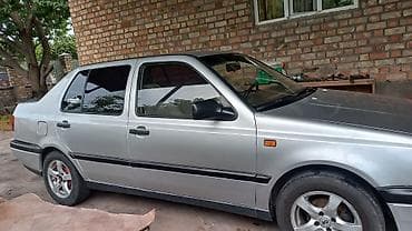 Продажа авто: Volkswagen Vento: 1992 г., 1.8 л, Механика, Бензин, Седан — 2
