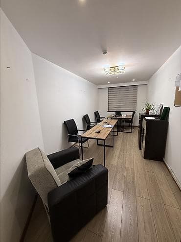 продаю или меняю на квартиру: Аренда офисов, 133 м², В торговом центре, С видом на горы, 1 линия, С оборудованием — 1