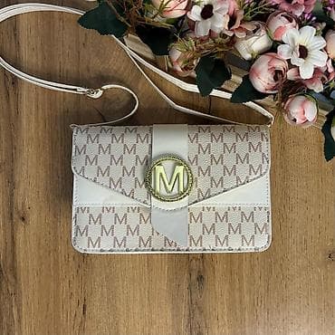 сумка клатч красный: Белая женская сумка-клатч с геометрической стёжкой и декоративной — 4