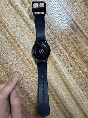Смарт-часы: Samsung Galaxy Watch 2.Смарт‑часы с круглым корпусом и черным — 3