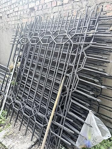 Решетки для заборов: Кованые металлические секции ограждения - Материал: сталь. - Тип — 1