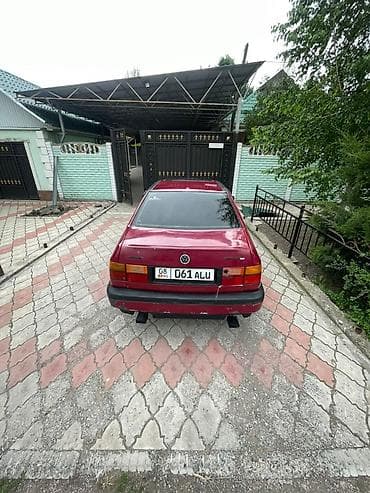 мин булак: Volkswagen Vento: 1994 г., 1.8 л, Кол менен иштөөчү, Бензин, Седан — 2