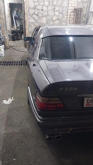 220 кузов: Mercedes-Benz W124: 1994 г., 2.2 л, Автомат, Бензин, Седан — 4