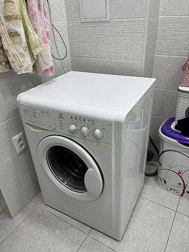 Стиральная машина Indesit, фронтальная загрузка. Характеристики и