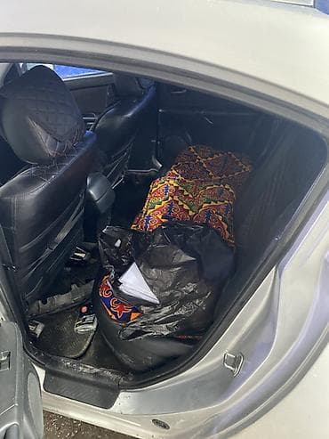 купить машину мазду: Mazda 3: 2005 г., Седан — 6