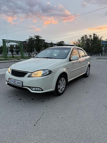 golf 2: Chevrolet : 2014 г., 1.6 л, Ручные, Газ, Седан — 5