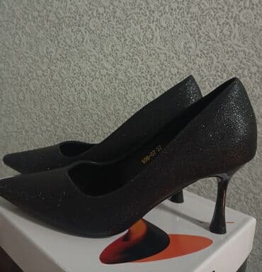 женский кошелек с отделением для карточек: Классические женские лодочки на шпильке Сегодня подарили на день — 5