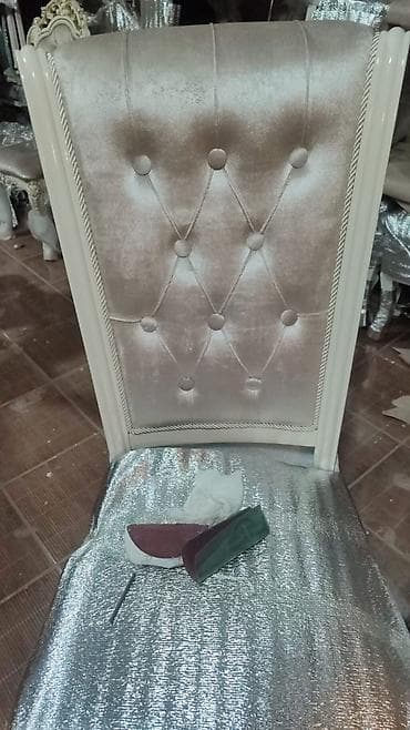 стулья отдам: Стул для зала, Дерево — 1