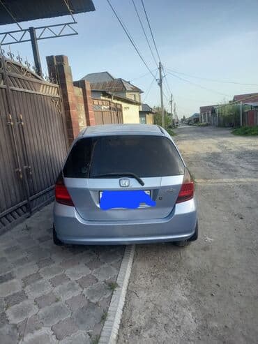 продается в рассрочку авто минивен степ вагон: Honda Fit: 2002 г., 1.3 л, Автомат, Бензиновая, Хэтчбэк — 3