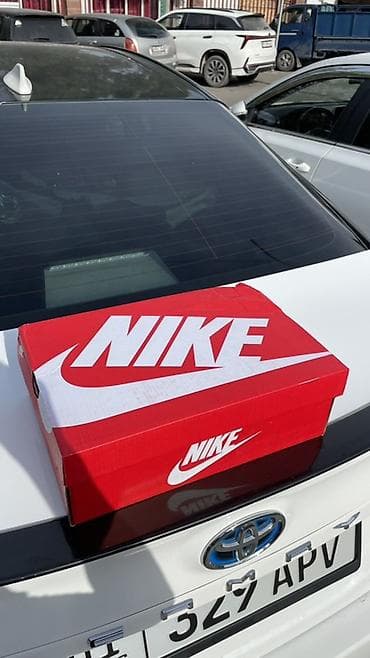 Мырзалардын бут кийими: Эркектердин кроссовкасы, 40, 40.5, Nike, Жаңы, түсү - Көк, Өзү алып кетүү — 1