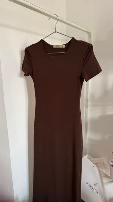 длинные платья для полных девушек: Всего 1 раз ношено Писать на whatsapp: Платье макси(вырез небольшой — 2