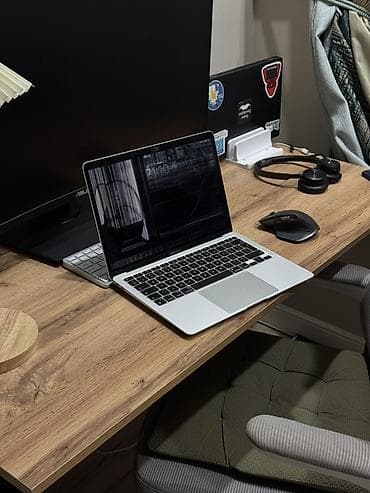 Apple MacBook Air 13" (M1, 2020), серебристый - Чип Apple M1 - — 4