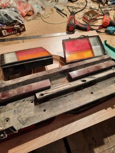 дополнительный свет: Продаю задние фонари с крышки багажника на мазда 929. комплект в — 1