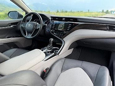 byd e7: Toyota Camry: 2020 г., 2.5 л, Вариатор, Гибрид, Седан — 9