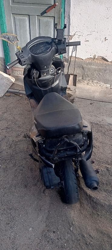 воденой скутер: Скутер м12 в корпусе м8 - Городской скутер с ярким угловатым дизайном — 4