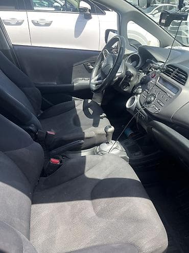 toyota comry: Honda Jazz: 2010 г., 1.4 л, Робот, Бензин, Хэтчбэк — 7
