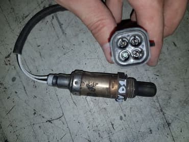 стенд для чистки дизельных форсунок: Isuzu Bighorn лямда-зонд, Исузу бигхорн датчик кислорода Тип: 6VD — 1