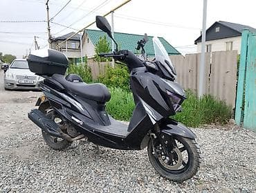 р14 17565: Скутер/макси-скутер с яркой Х‑образной светодиодной оптикой и высоким — 3