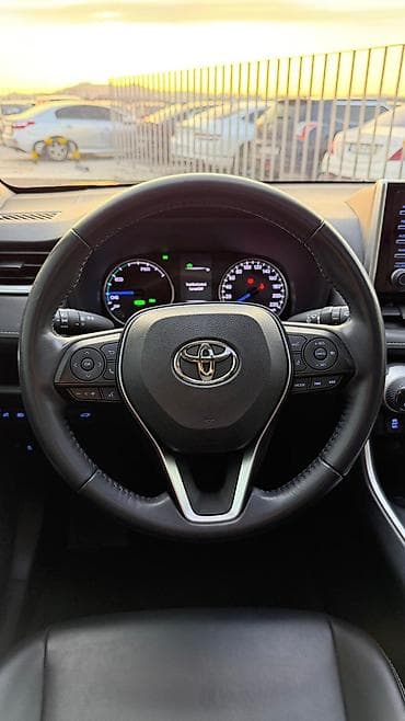 prius v: Toyota RAV4: 2020 г., 2.5 л, Автомат, Гибрид, Кроссовер — 5